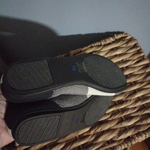 Rothys - Picture 3 of 4